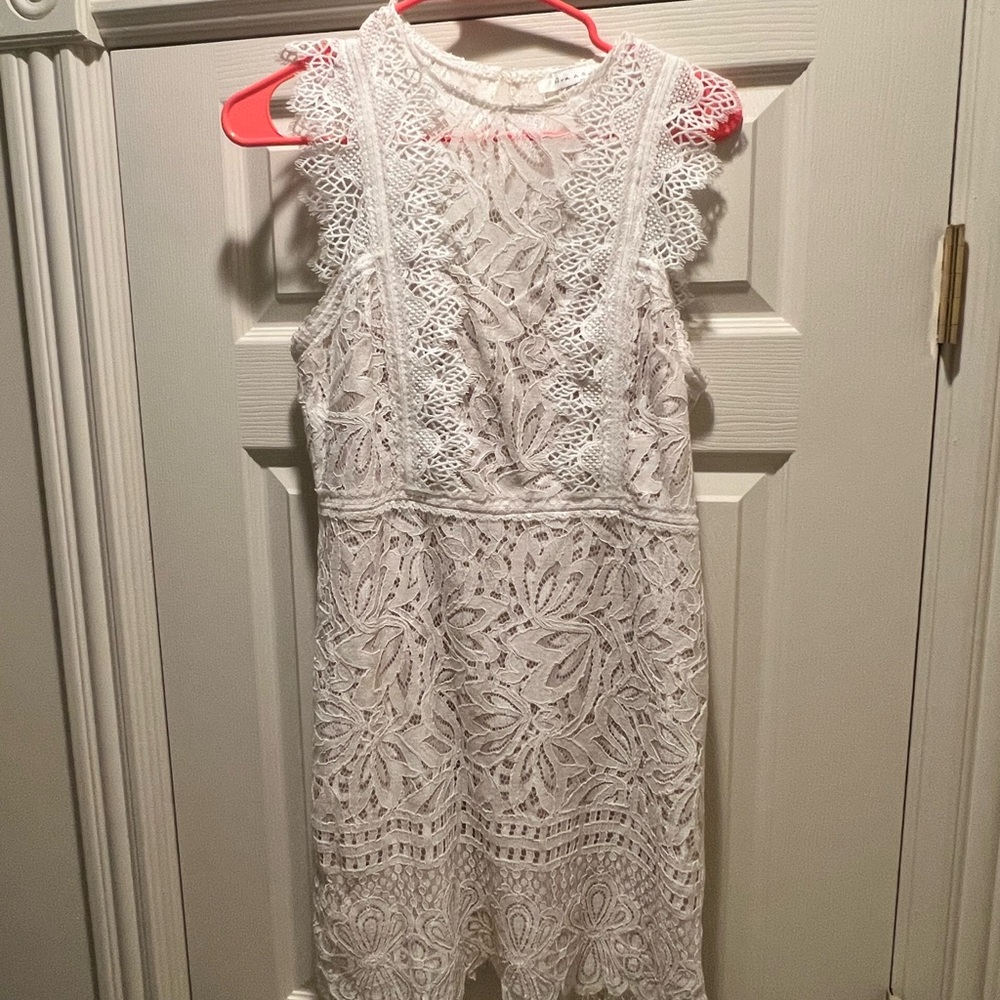 Elegant White Lace Dress